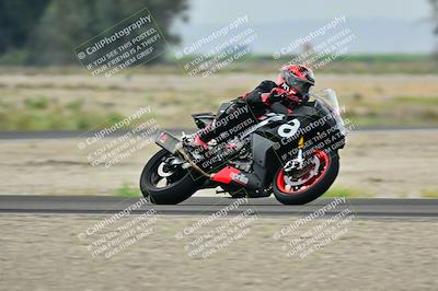 media/Apr-18-2025-TrackDaz (Fri) [[45f5874c44]]/C Group/Session 1 (Turn 7)/